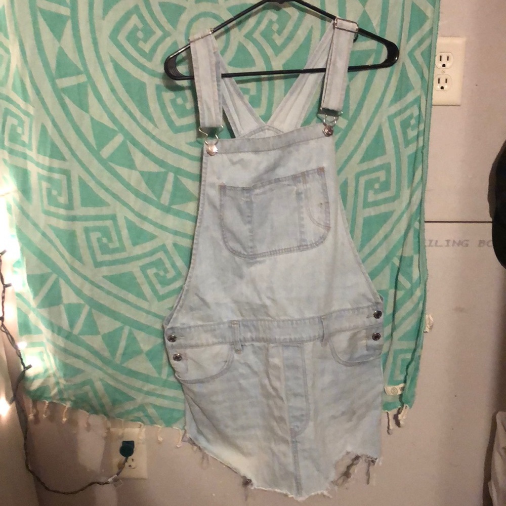 Overall skirt